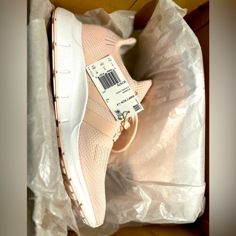 NIB/NWT Adidas Swift Run